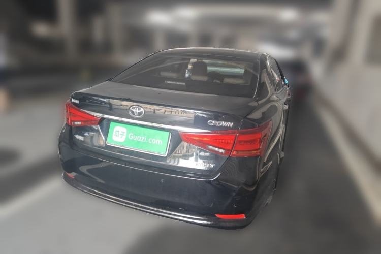 Used Toyota Crown 2015 2.0T Fashion Edition Rear Right 45 Deg