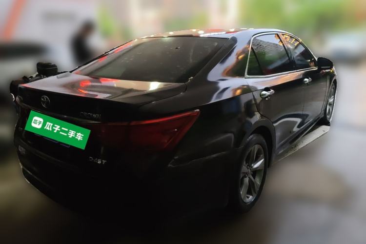 Used Toyota Crown 2015 2.0T Fashion Edition Rear Right 45 Deg