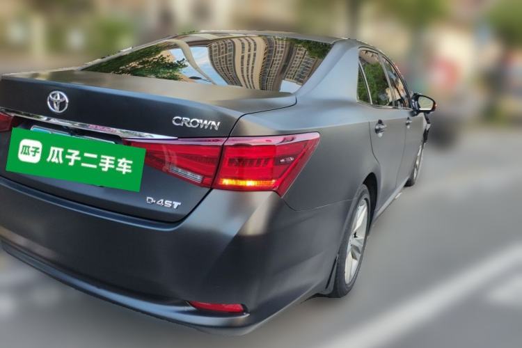 Used Toyota Crown 2015 2.0T Fashion Edition Rear Right 45 Deg
