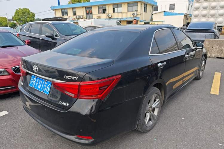 Used Toyota Crown 2015 2.0T Fashion Edition Rear Right 45 Deg