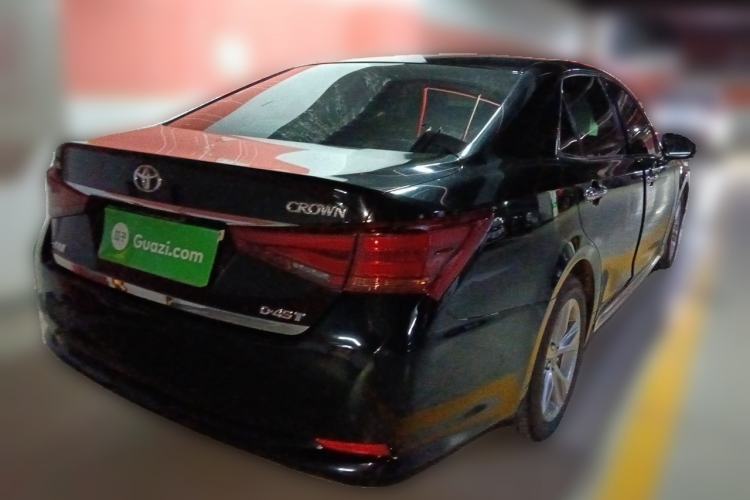 Used Toyota Crown 2015 2.0T Fashion Edition Rear Right 45 Deg