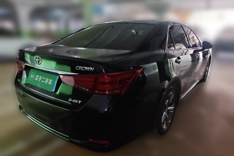 Used Toyota Crown 2015 2.0T Fashion Edition Rear Right 45 Deg
