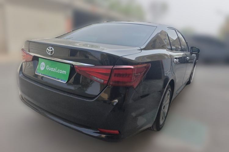 Used Toyota Crown 2015 2.5L Fashion Limited Edition Rear Right 45 Deg