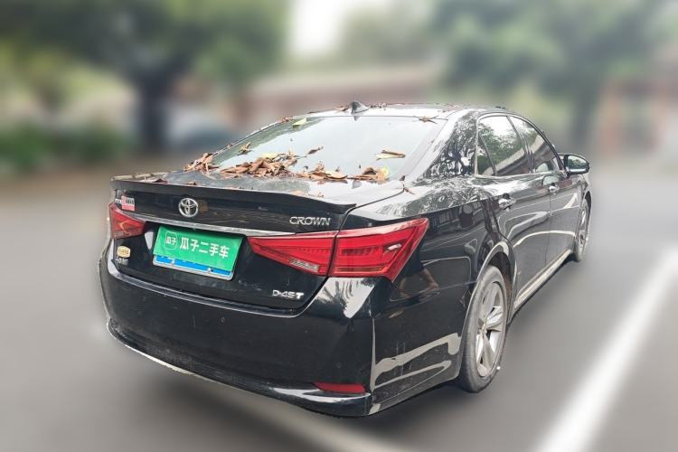 Used Toyota Crown 2015 2.0T Fashion Edition Rear Right 45 Deg