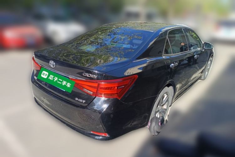 Used Toyota Crown 2015 2.0T Fashion Edition Rear Right 45 Deg