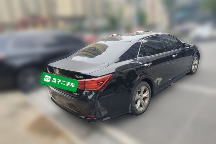 Used Toyota Crown 2015 2.0T Fashion Edition Rear Right 45 Deg
