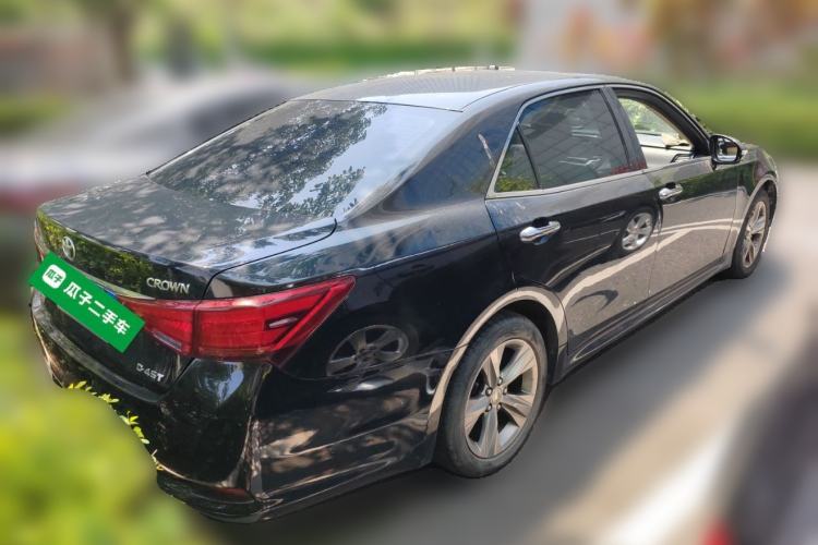 Used Toyota Crown 2015 2.0T Fashion Edition Rear Right 45 Deg