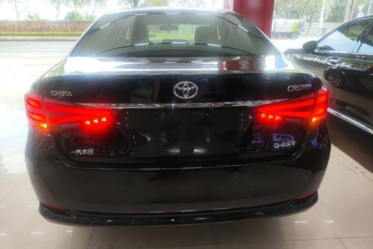 Used Toyota Crown 2015 2.0T Pioneer Edition Rear
