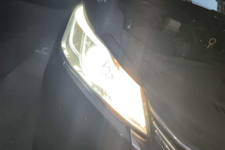 Used Toyota Crown 2015 2.0T Fashion Edition Right Front Headlight