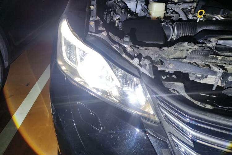 Used Toyota Crown 2015 2.0T Fashion Edition Right Front Headlight