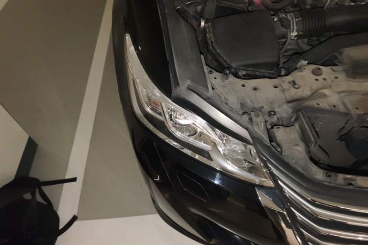 Used Toyota Crown 2015 2.0T Fashion Edition Right Front Headlight