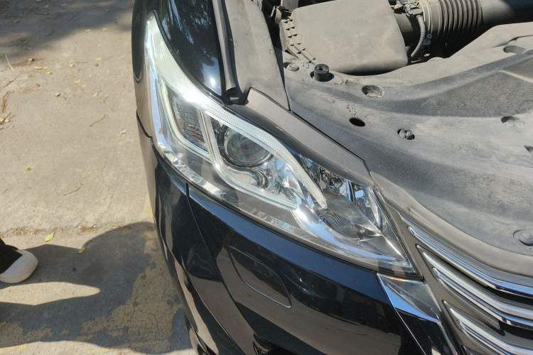 Used Toyota Crown 2015 2.0T Fashion Edition Right Front Headlight