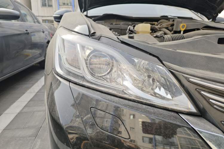 Used Toyota Crown 2015 2.0T Fashion Edition Right Front Headlight