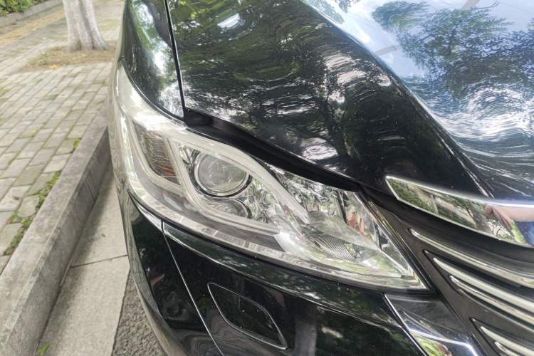 Used Toyota Crown 2015 2.5L Executive Edition Right Front Headlight