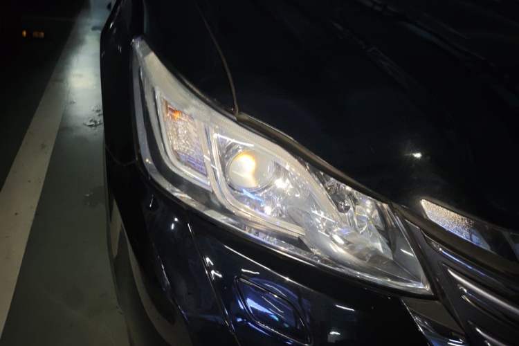 Used Toyota Crown 2015 2.0T Fashion Edition Right Front Headlight