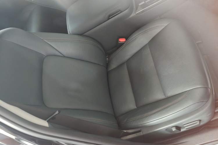Used Toyota Crown 2015 2.0T Fashion Edition Right Front Seat