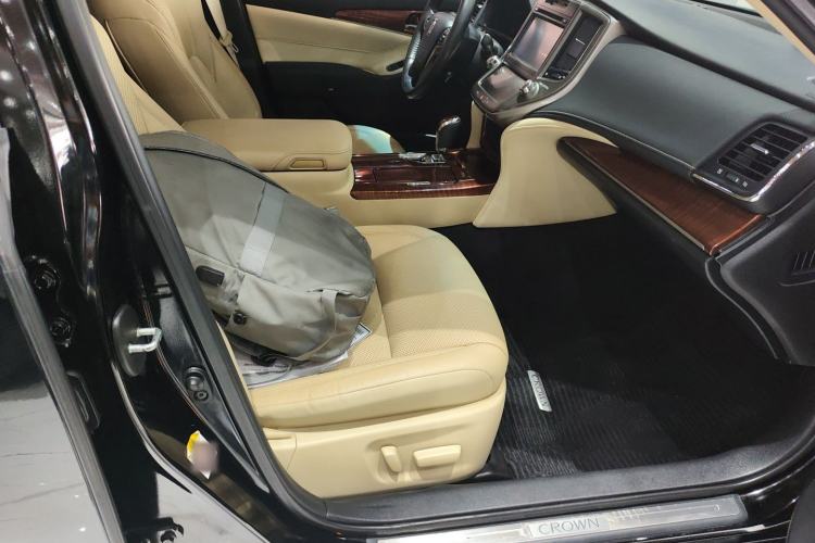 Used Toyota Crown 2015 2.5L Smart Edition Right Front Seat