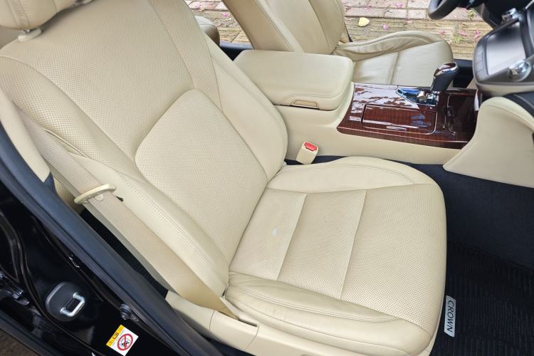 Used Toyota Crown 2015 2.0T Fashion Edition Right Front Seat