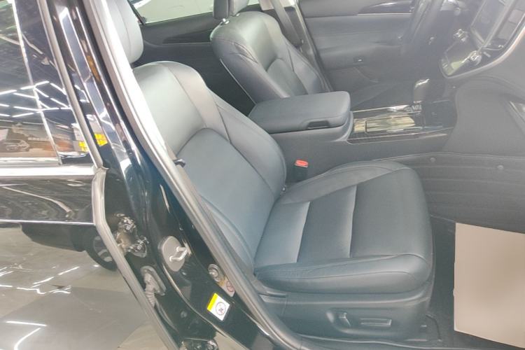 Used Toyota Crown 2015 2.5L Smart Edition Right Front Seat
