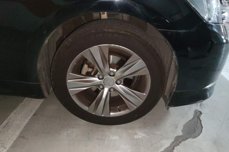 Used Toyota Crown 2015 2.0T Fashion Edition Right Front Wheel Hub
