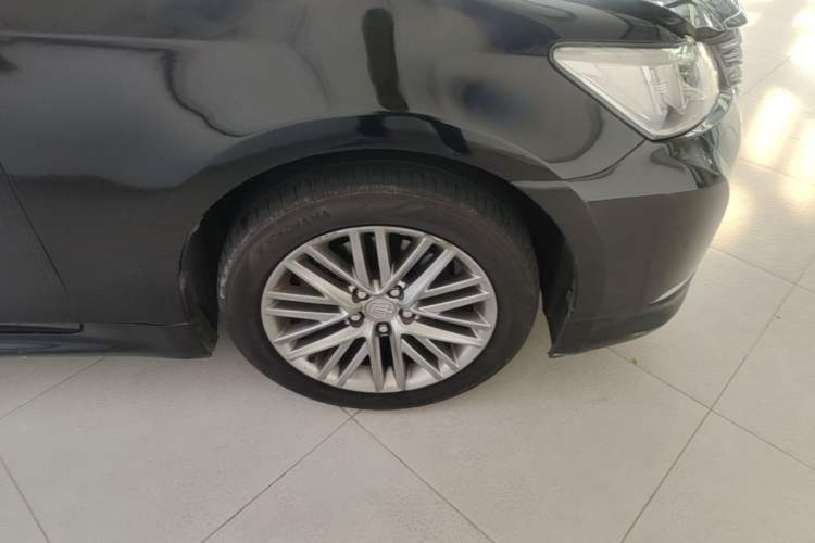 Used Toyota Crown 2015 2.0T Elite Edition Right Front Wheel Hub