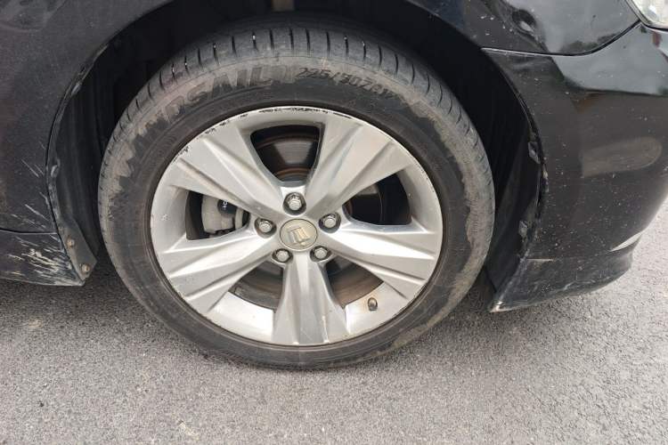 Used Toyota Crown 2015 2.0T Fashion Edition Right Front Wheel Hub
