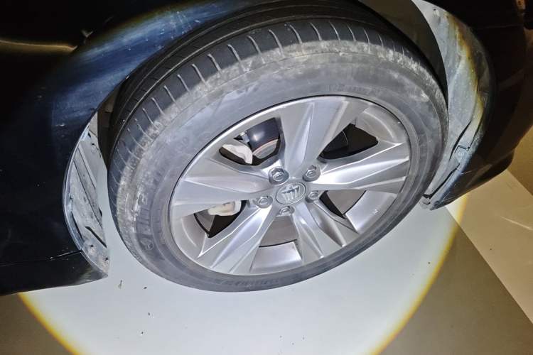 Used Toyota Crown 2015 2.0T Fashion Edition Right Front Wheel Hub