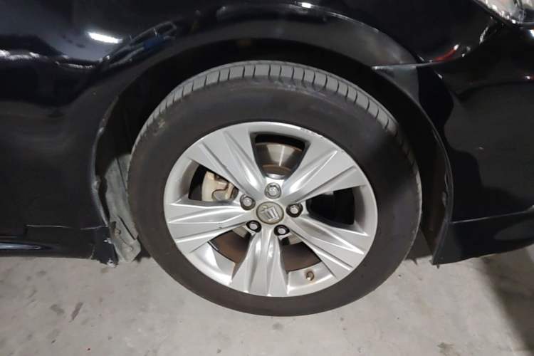 Used Toyota Crown 2015 2.0T Fashion Edition Right Front Wheel Hub