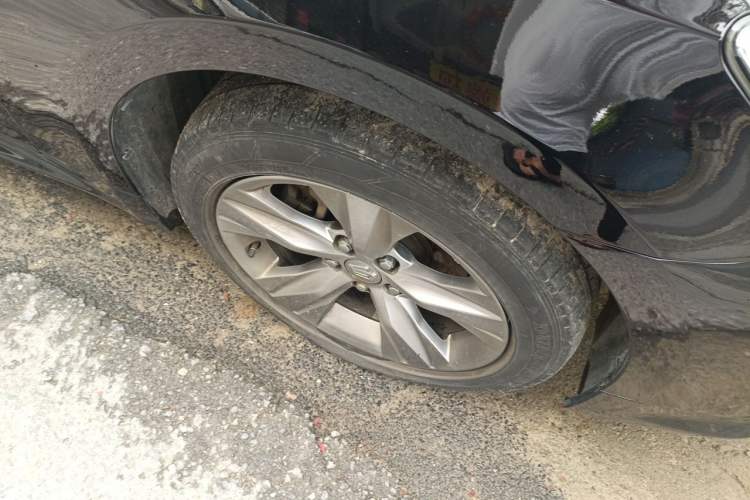 Used Toyota Crown 2015 2.5L Smart Edition Right Front Wheel Hub