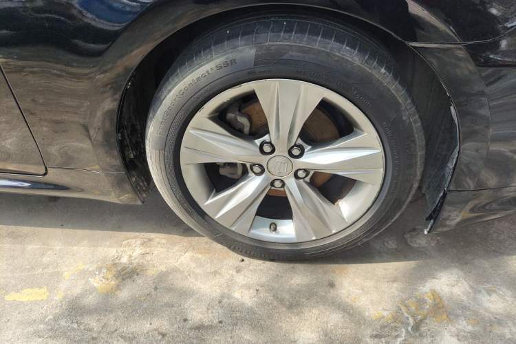 Used Toyota Crown 2015 2.0T Fashion Edition Right Front Wheel Hub