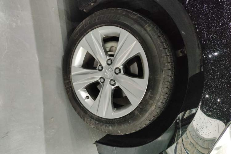 Used Toyota Crown 2015 2.5L Smart Edition Right Front Wheel Hub