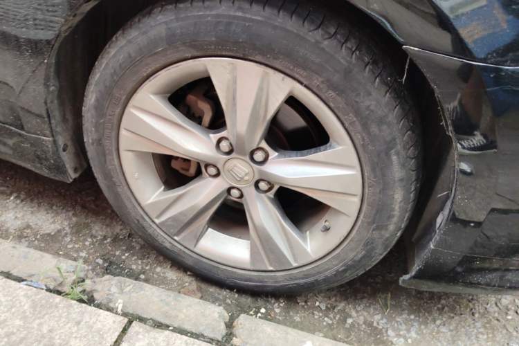 Used Toyota Crown 2015 2.0T Fashion Edition Right Front Wheel Hub