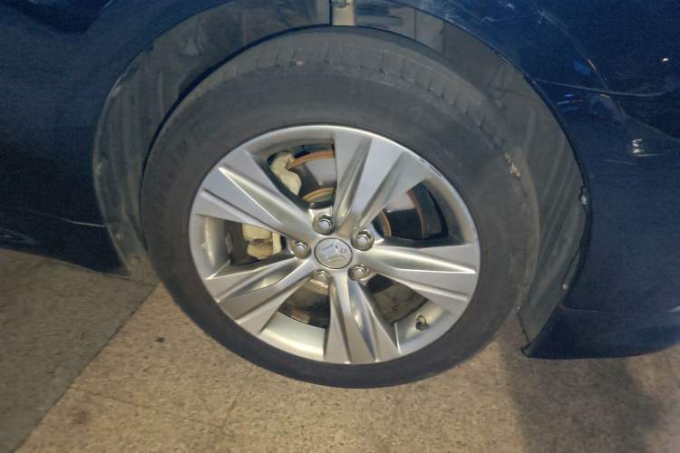Used Toyota Crown 2015 2.5L Smart Edition Right Front Wheel Hub