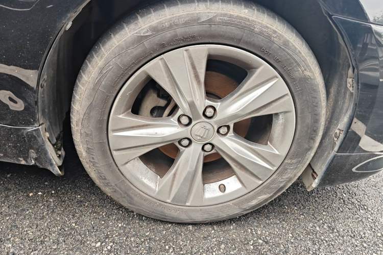 Used Toyota Crown 2015 2.0T Fashion Edition Right Front Wheel Hub