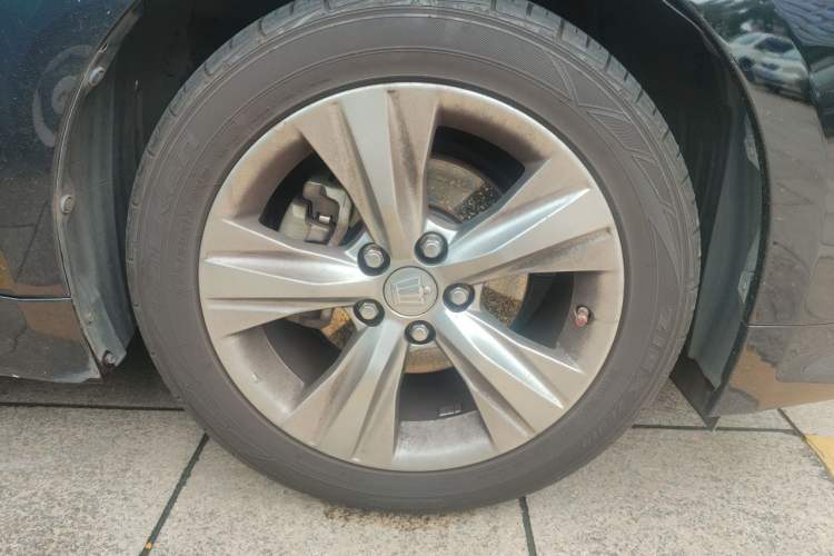 Used Toyota Crown 2015 2.0T Fashion Edition Right Front Wheel Hub