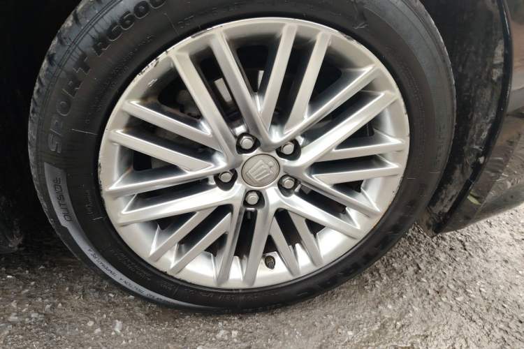 Used Toyota Crown 2015 2.5L Elite Edition Right Front Wheel Hub