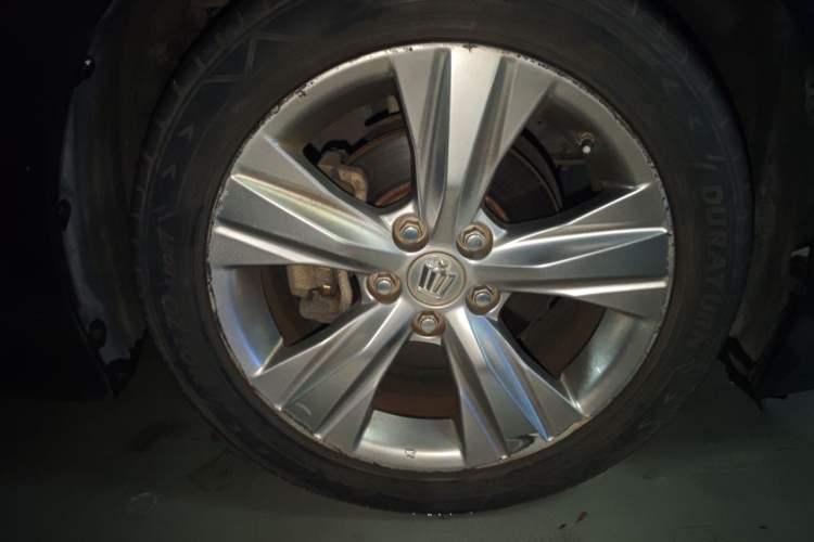 Used Toyota Crown 2015 2.0T Fashion Edition Right Front Wheel Hub