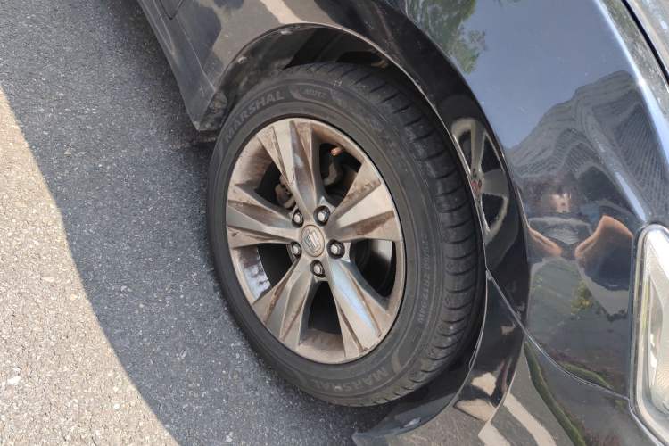 Used Toyota Crown 2015 2.0T Fashion Edition Right Front Wheel Hub