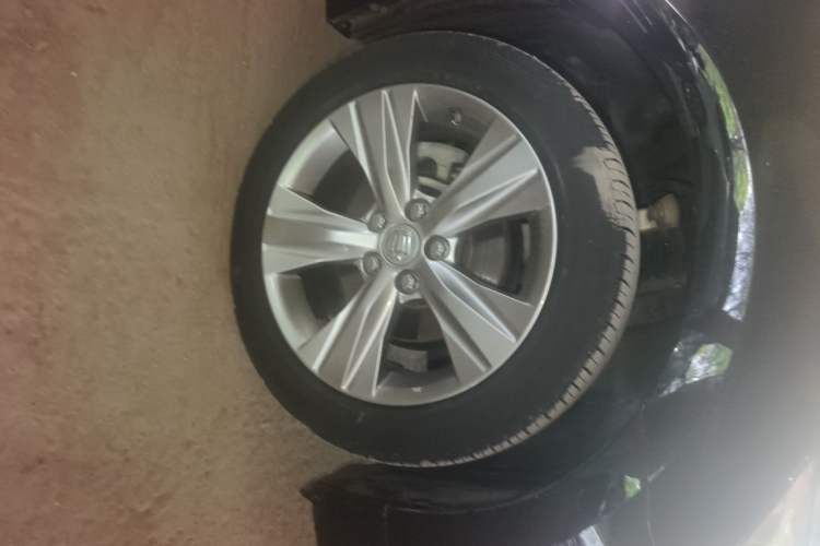Used Toyota Crown 2015 2.0T Fashion Edition Right Front Wheel Hub