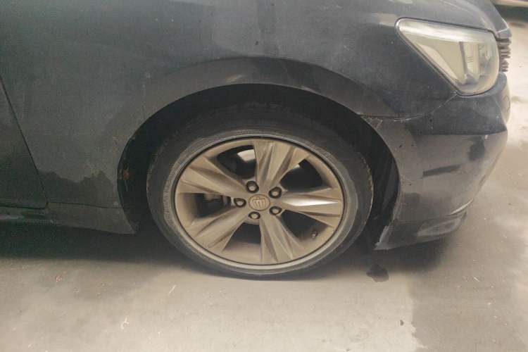 Used Toyota Crown 2015 2.0T Fashion Edition Right Front Wheel Hub
