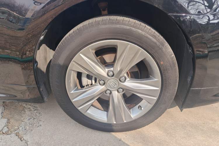 Used Toyota Crown 2015 2.5L Smart Edition Right Front Wheel Hub
