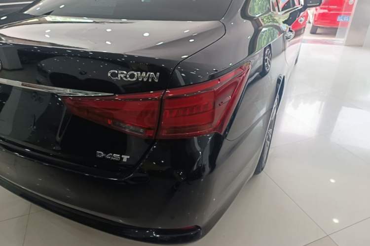 Used Toyota Crown 2015 2.0T Fashion Edition Right Rear Taillight