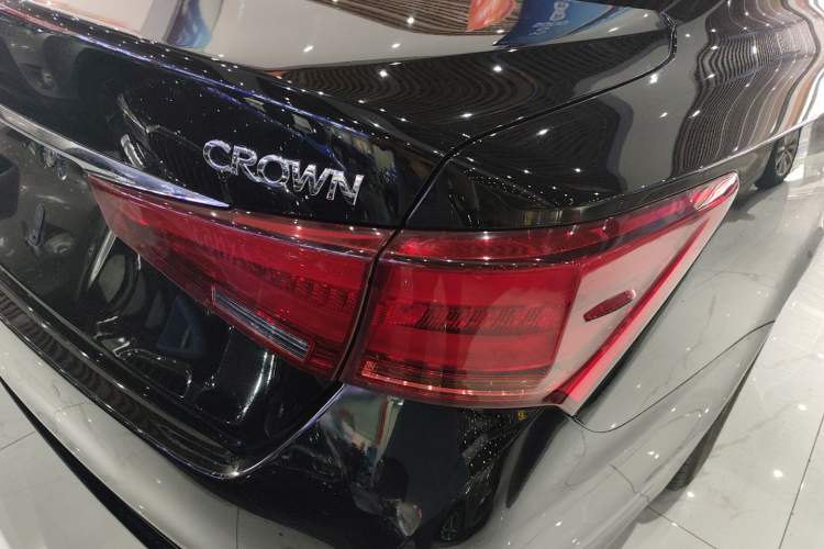 Used Toyota Crown 2015 2.5L Smart Edition Right Rear Taillight