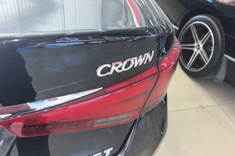Used Toyota Crown 2015 2.0T Fashion Edition Right Rear Taillight