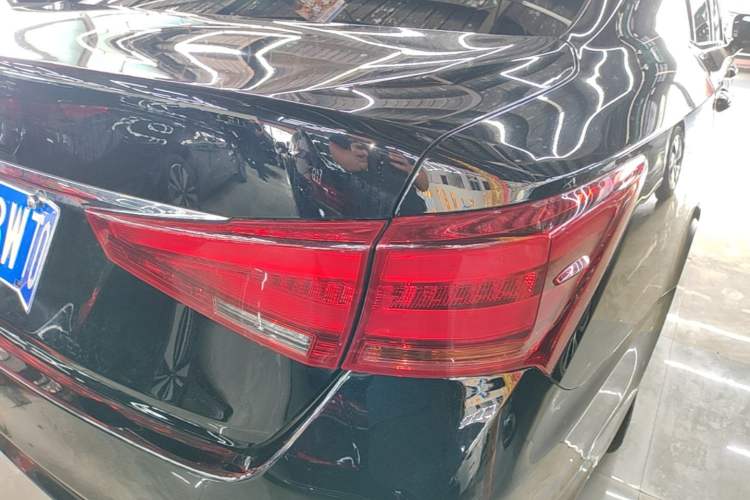 Used Toyota Crown 2015 2.5L Smart Edition Right Rear Taillight