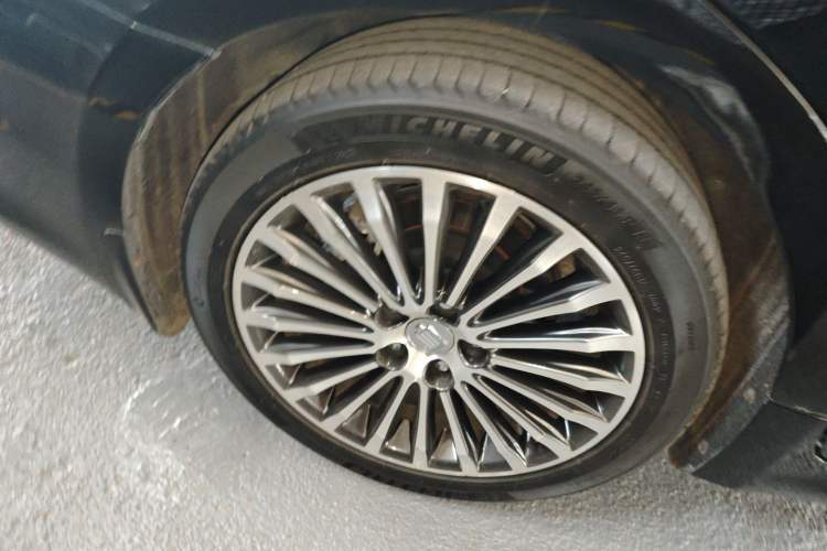 Used Toyota Crown 2015 2.0T Fashion Edition Right Rear Wheel Hub