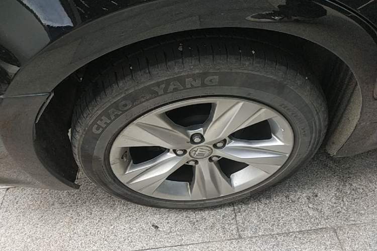 Used Toyota Crown 2015 2.0T Fashion Edition Right Rear Wheel Hub