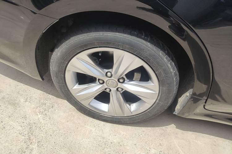 Used Toyota Crown 2015 2.5L Smart Edition Right Rear Wheel Hub