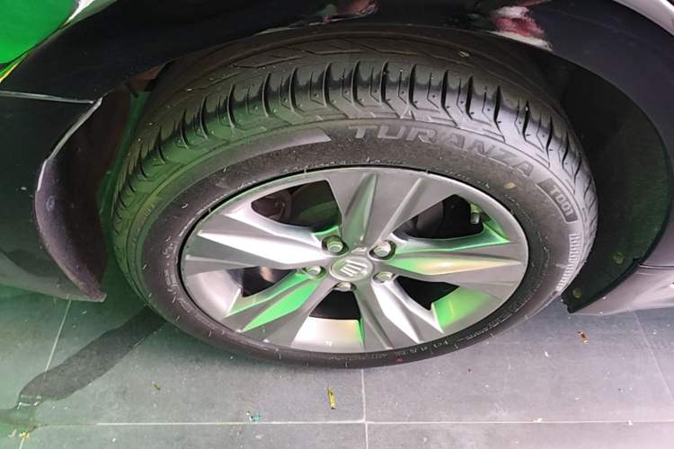 Used Toyota Crown 2015 2.0T Fashion Edition Right Rear Wheel Hub