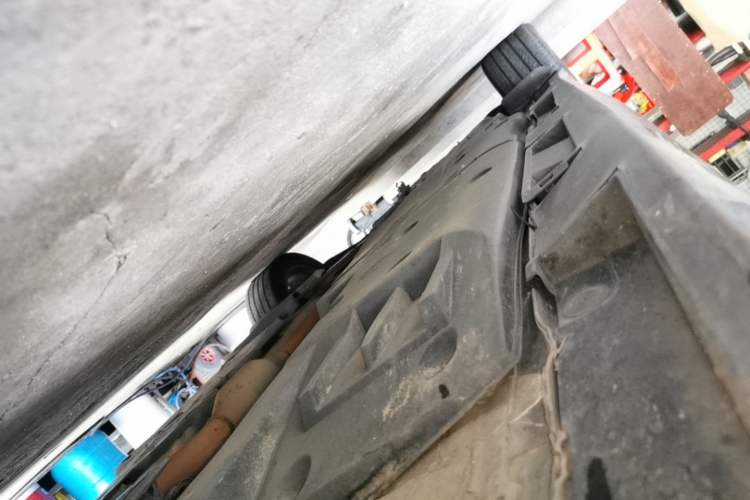 Used Toyota Crown 2015 2.0T Fashion Edition Right Side Sill